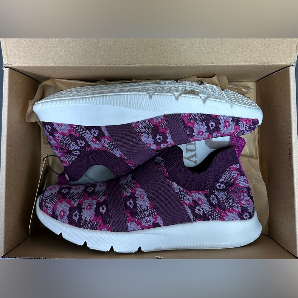 Women's Slip-On Knit Sneakers in Plum Pink - Picture 14 of 15